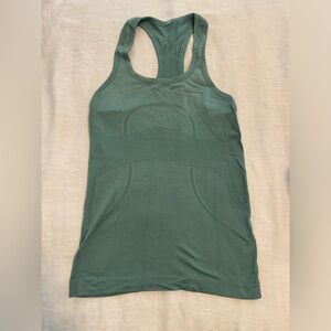 Lulu tank - Excellent condition